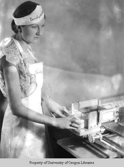 Cocina con tecnología automatizada en un restaurante