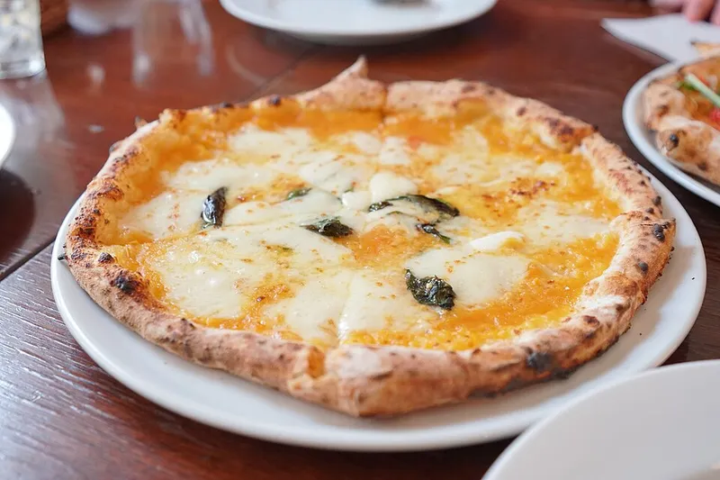 Pizza Margherita Clásica